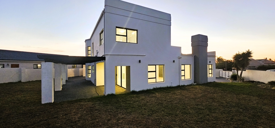 5 Bedroom Property for Sale in Myburgh Park Western Cape